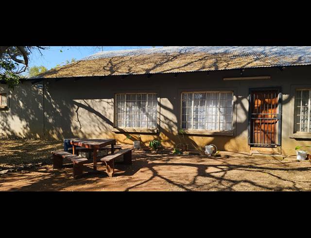 4.10HA SMALLHOLDING FOR SALE IN RENOSTERFONTEIN AH